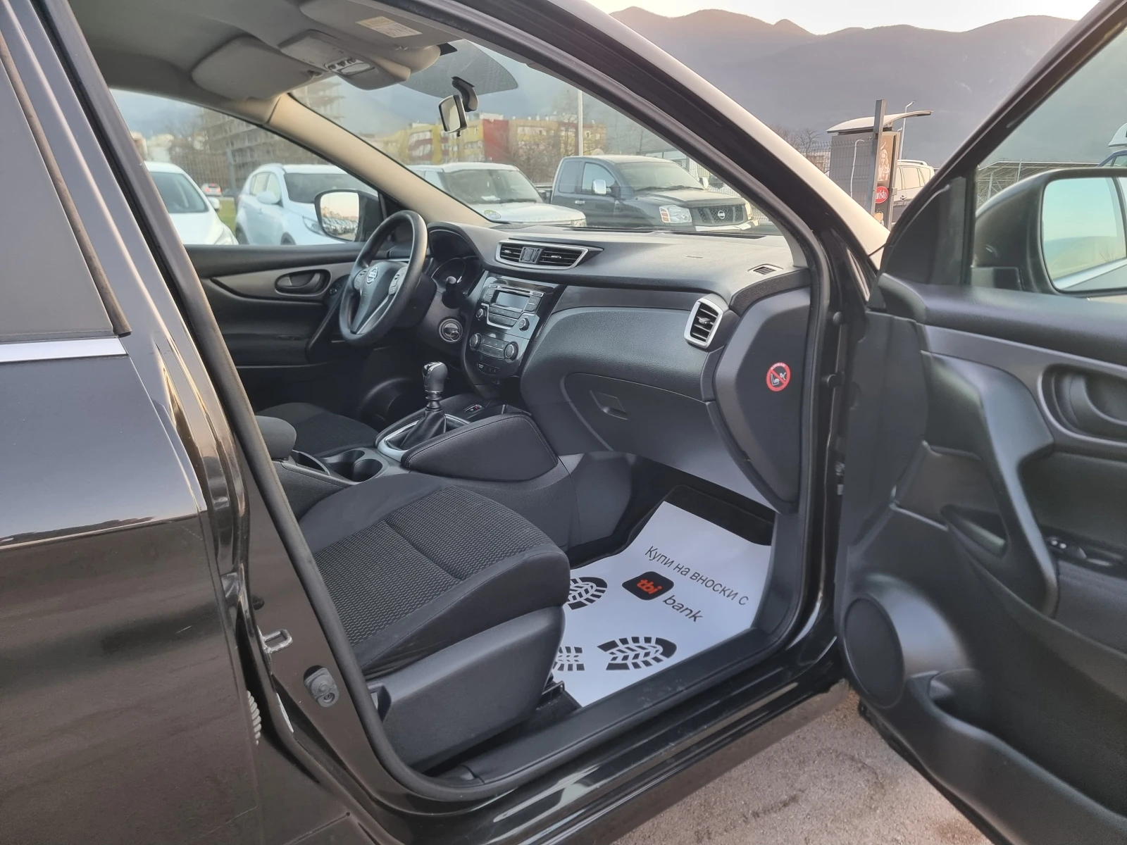 Nissan Qashqai 1.5DCI, снимка 15 - Автомобили и джипове - 53870195