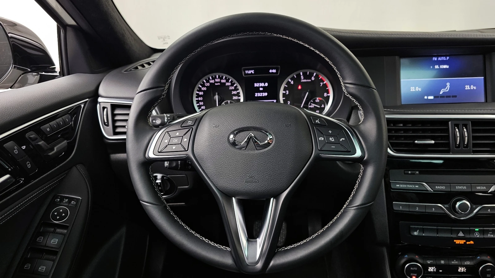 Infiniti Q30, снимка 12 - Автомобили и джипове - 54945230
