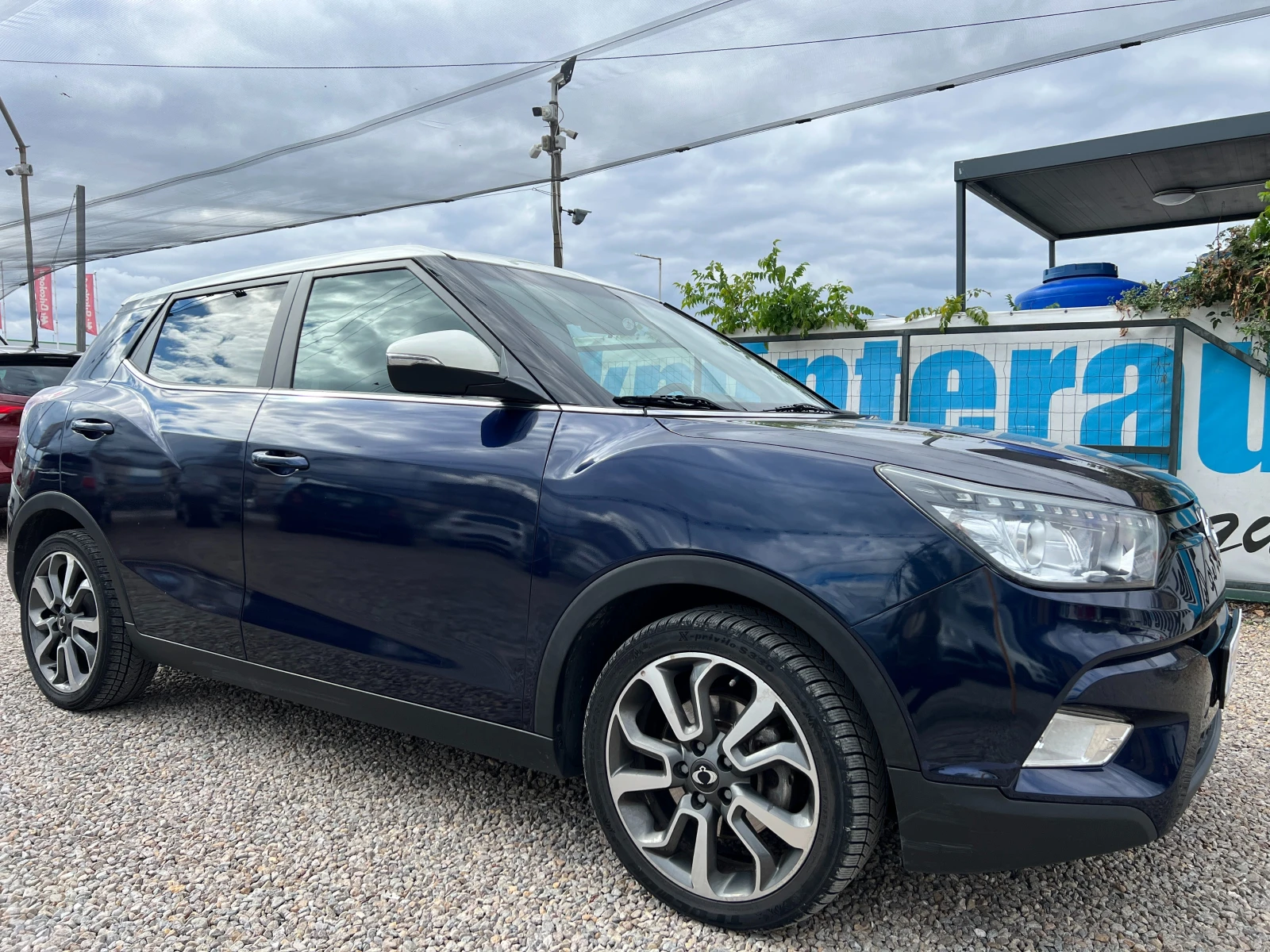 SsangYong Tivoli 1.6XDi EURO-6B/LED/NAVI/КАМЕРА/КОЖА/РЕАЛЕН ПРОБЕГ, снимка 3 - Автомобили и джипове - 55645841