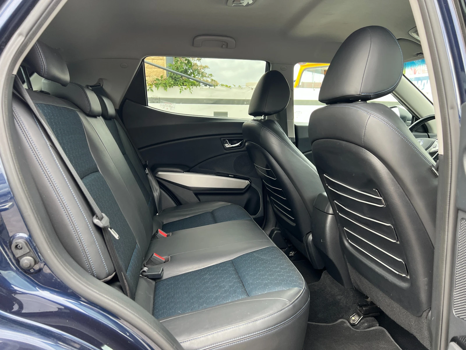 SsangYong Tivoli 1.6XDi EURO-6B/LED/NAVI/КАМЕРА/КОЖА/РЕАЛЕН ПРОБЕГ, снимка 9 - Автомобили и джипове - 55645841