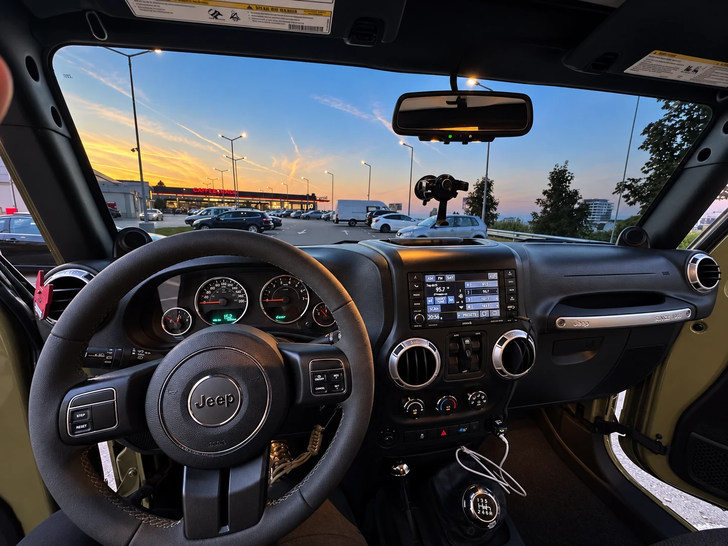 Jeep Wrangler     Jeep Wrangler Sahara 3.6 V6 | ����� | 35  | Te | Mobile.bg � ����������� 7