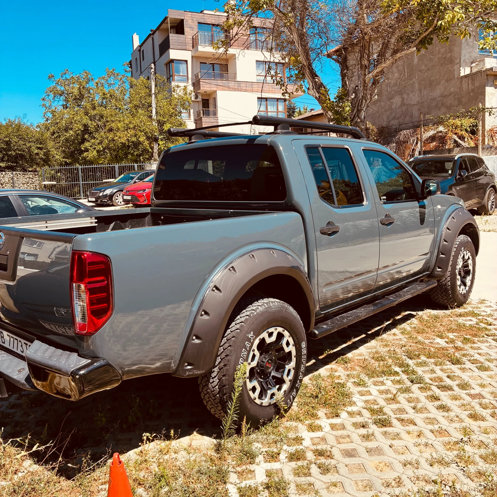 Nissan Navara, снимка 4 - Автомобили и джипове - 55785765