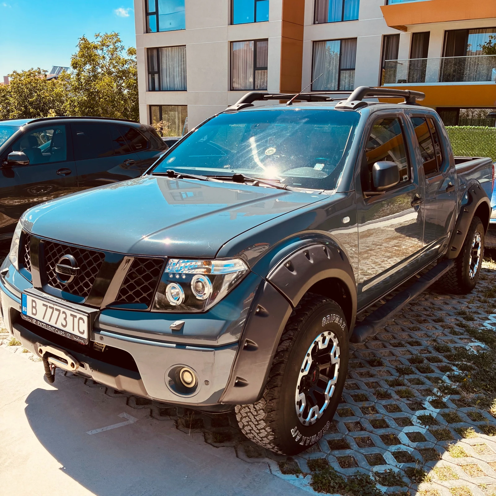 Nissan Navara, снимка 2 - Автомобили и джипове - 55785765