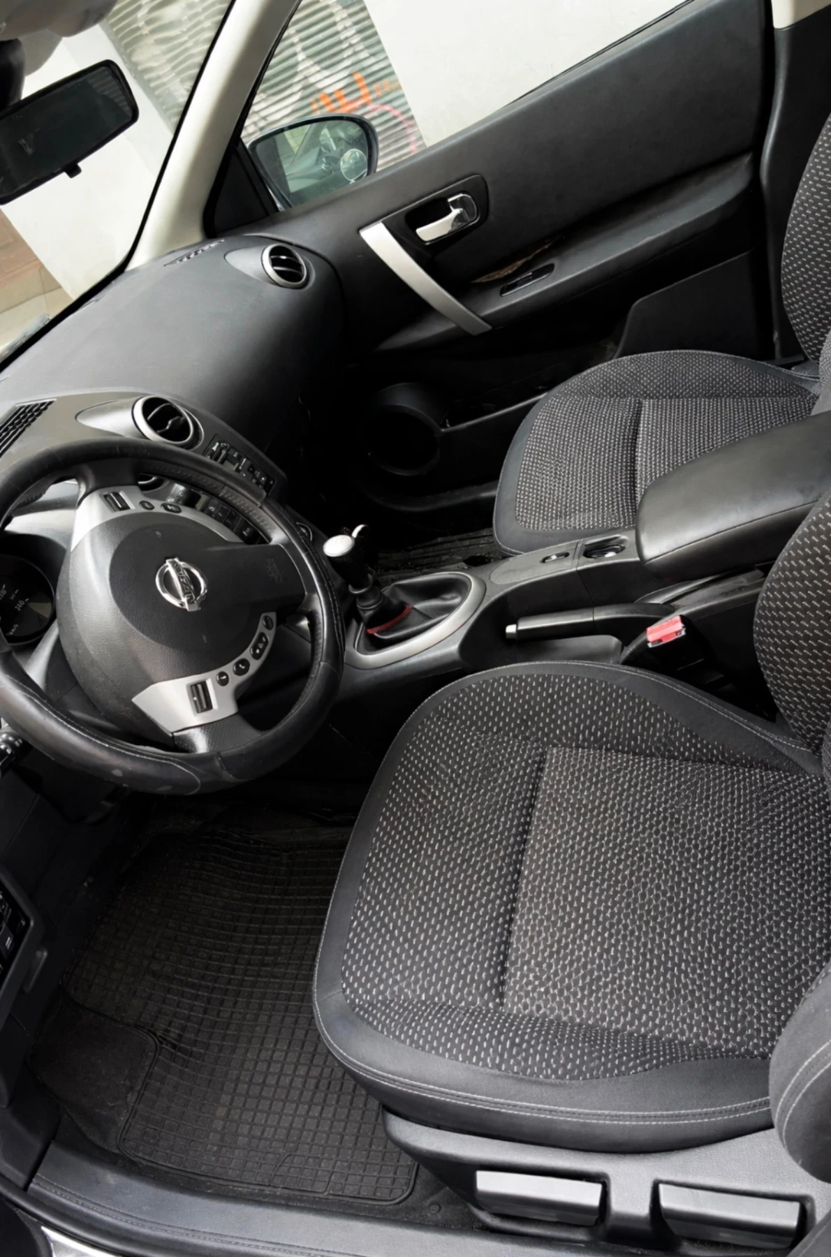 Nissan Qashqai, снимка 3 - Автомобили и джипове - 56109432