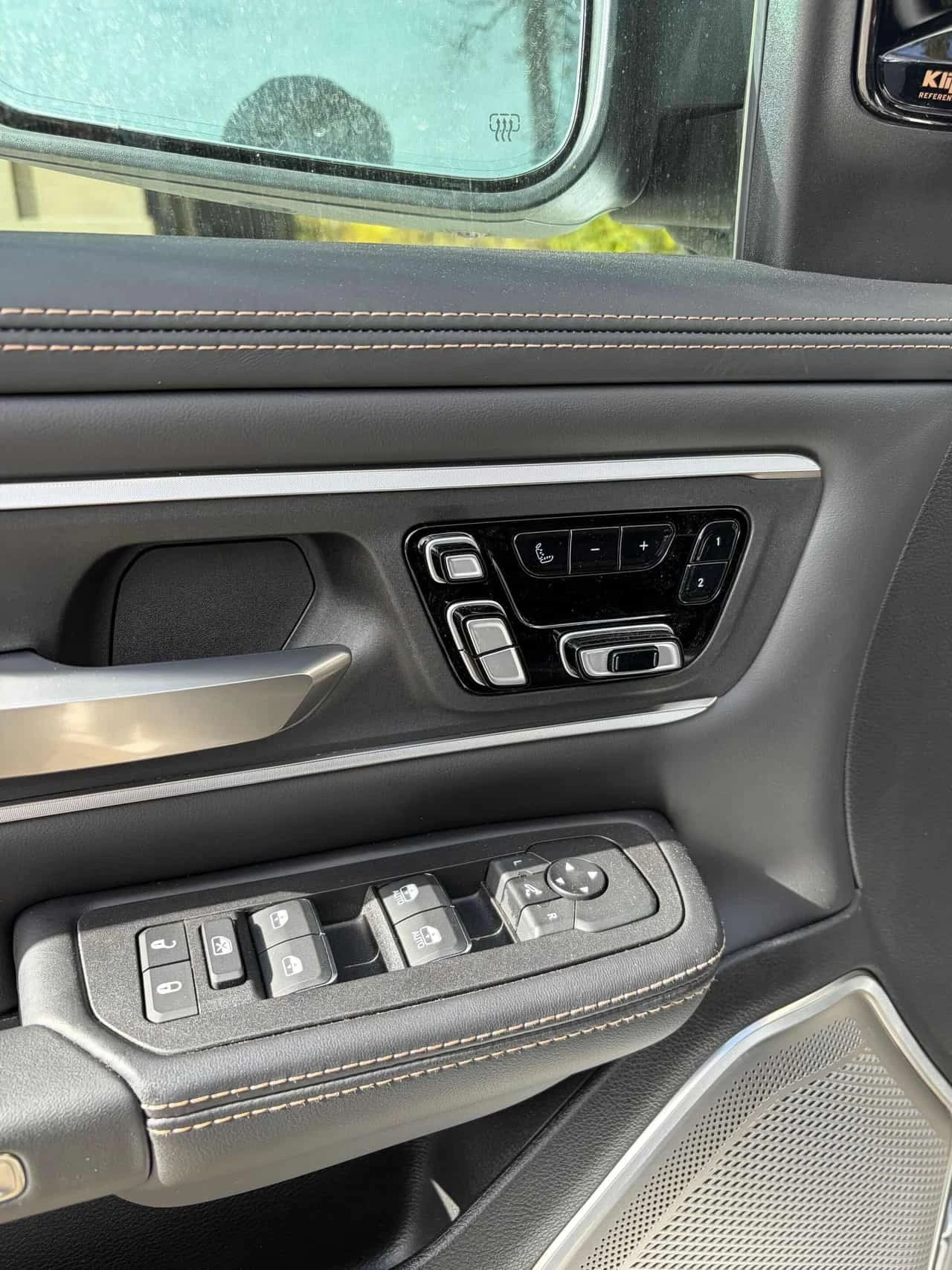 Dodge RAM 1500 * Tungsten * CARFAX * ��� ������������ ������ | Mobile.bg � ����������� 13