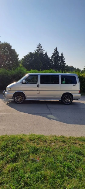     VW Multivan 2.5 Tdi 151. .   