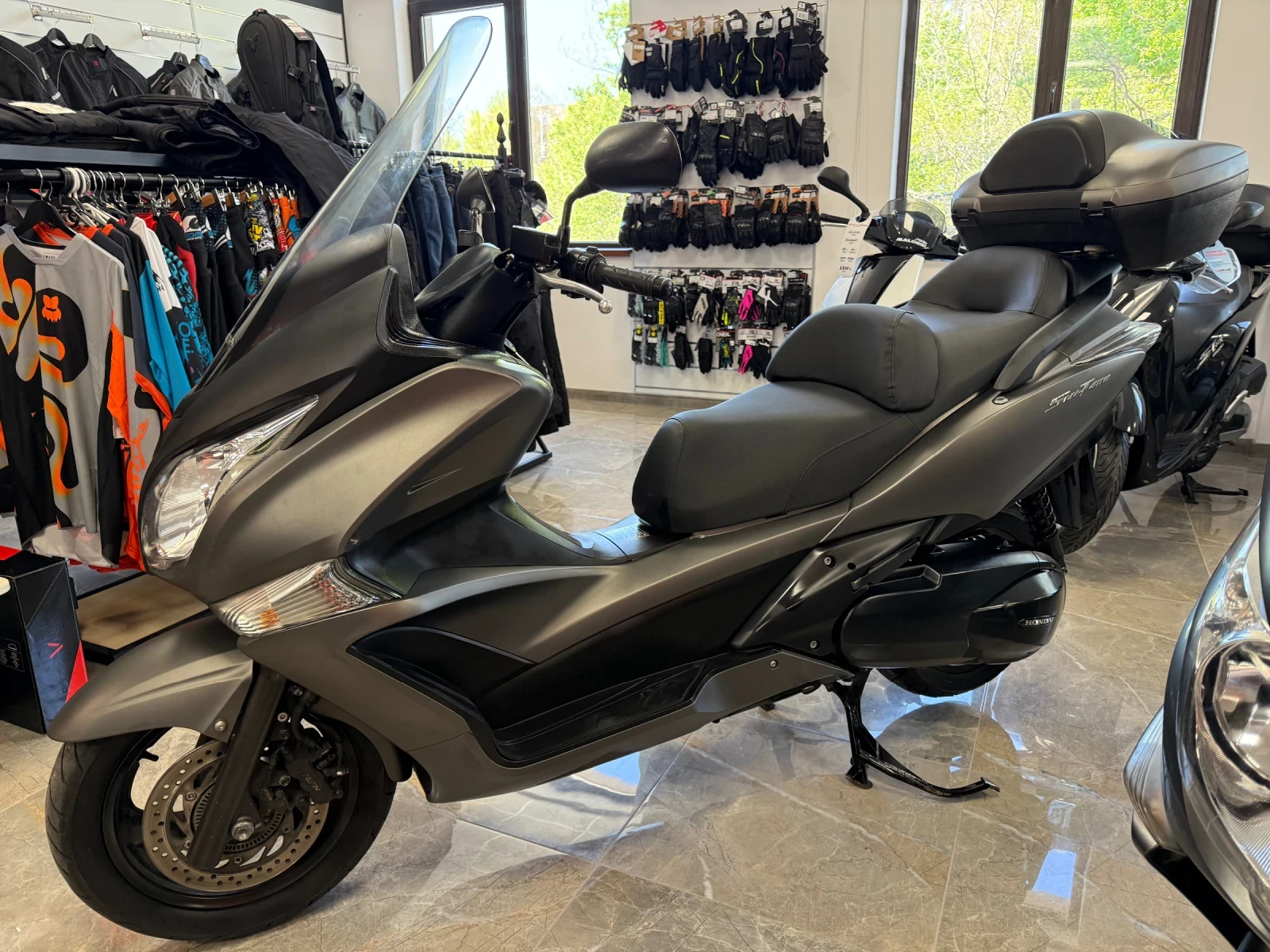 Honda Silver Wing 400ABS - изображение 10