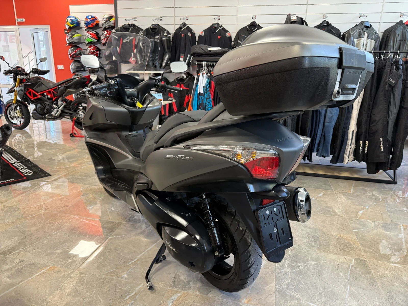 Honda Silver Wing 400ABS - изображение 8