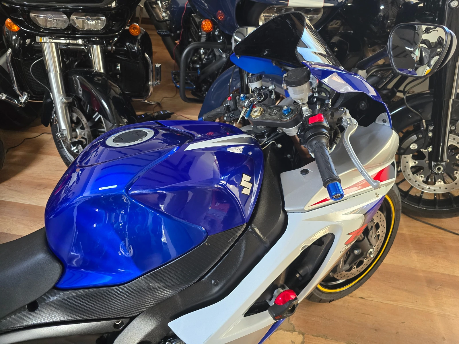 Suzuki Gsxr 1000 Youshimura!!1 15400км!!!!, снимка 9 - Мотоциклети и мототехника - 54141439