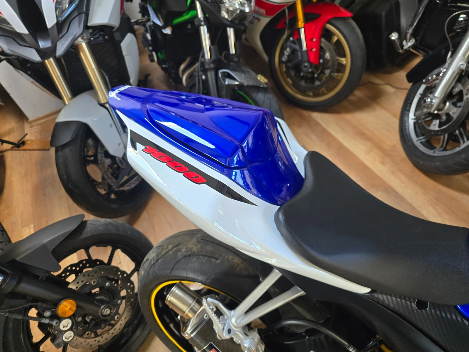 Suzuki Gsxr 1000 Youshimura!!1 15400км!!!!, снимка 8 - Мотоциклети и мототехника - 54141439