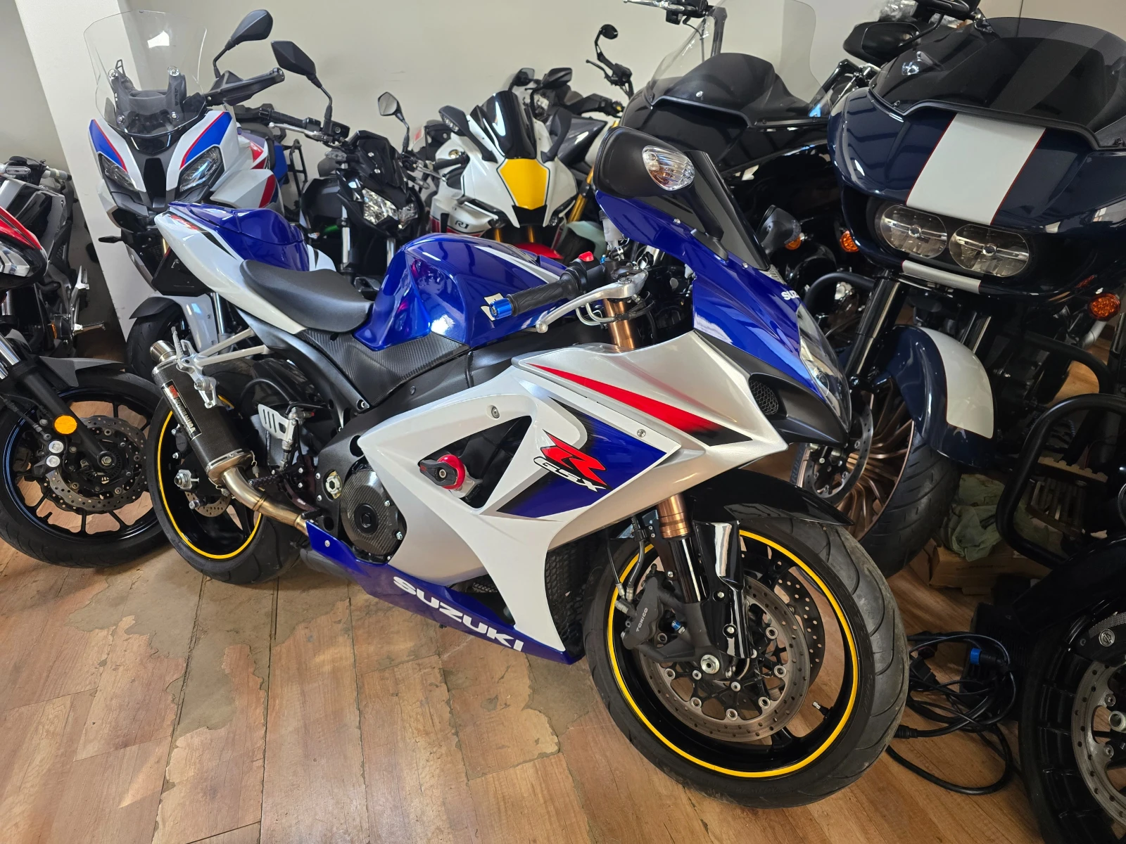 Suzuki Gsxr 1000 Youshimura!!1 15400км!!!!, снимка 12 - Мотоциклети и мототехника - 54141439