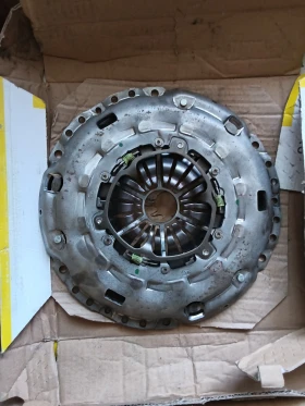 FORD MONDEO MK3 НОВ Двучасов маховик LUK,Съединител комплект притискат елен диск LUK, снимка 14