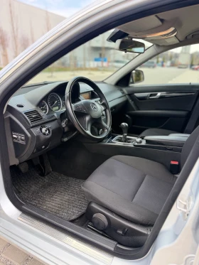 Mercedes-Benz C 200, снимка 8