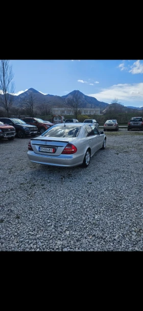 Mercedes-Benz E 220 Avangard, снимка 4