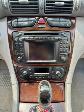 Mercedes-Benz C 320, снимка 9