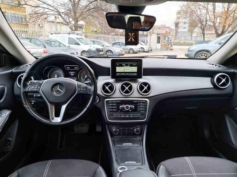 Mercedes-Benz CLA 220, снимка 6 - Автомобили и джипове - 46351130