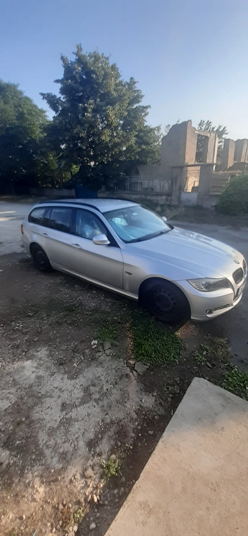 BMW 320 320, снимка 1 - Автомобили и джипове - 44070316