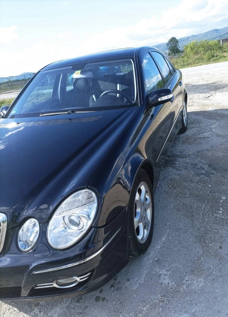 Mercedes-Benz E 280 3.2 CDI Avantgarde, снимка 4 - Автомобили и джипове - 45479326