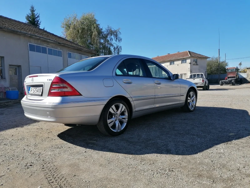 Mercedes-Benz C 220 143, снимка 3 - Автомобили и джипове - 47489785