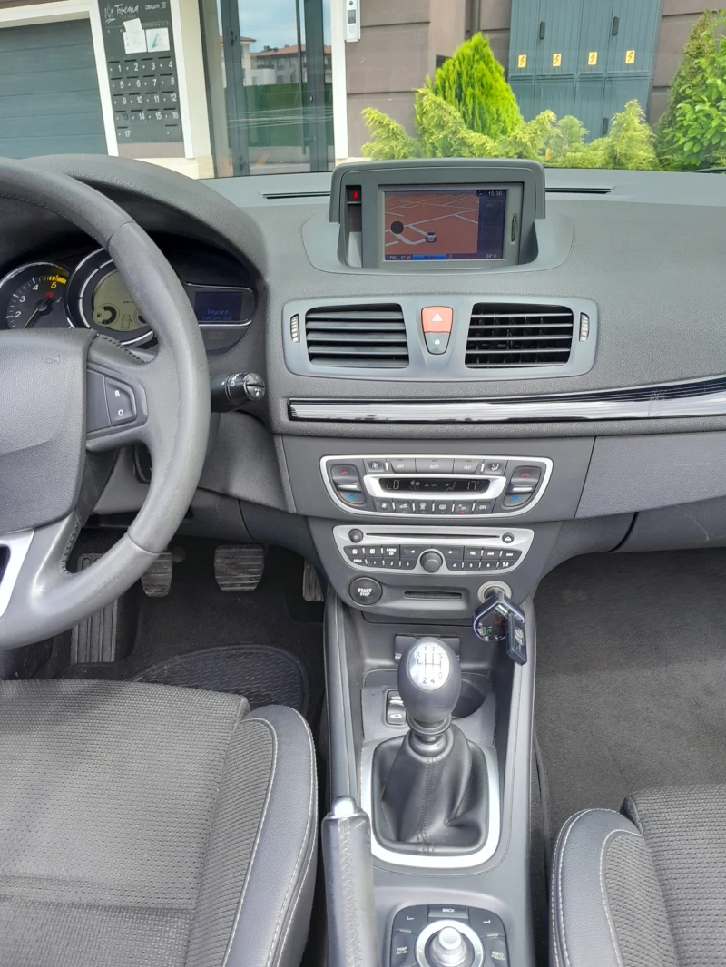 Renault Megane 1, 9 DCI, снимка 11 - Автомобили и джипове - 52351694
