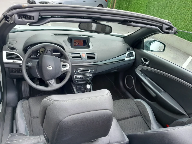 Renault Megane 1, 9 DCI, снимка 16 - Автомобили и джипове - 52351694