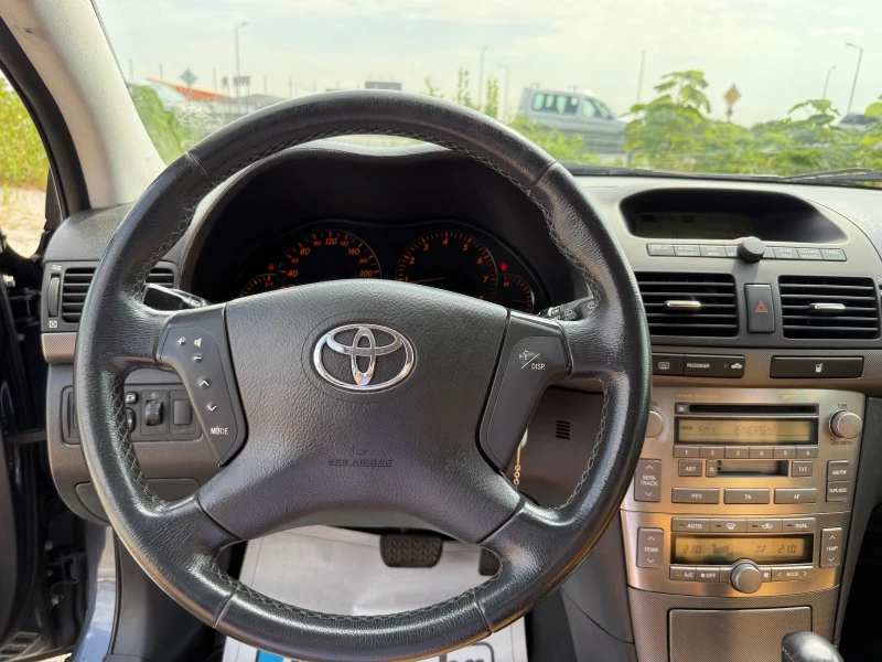 Toyota Avensis 1.8VVTI, снимка 14 - Автомобили и джипове - 51177350