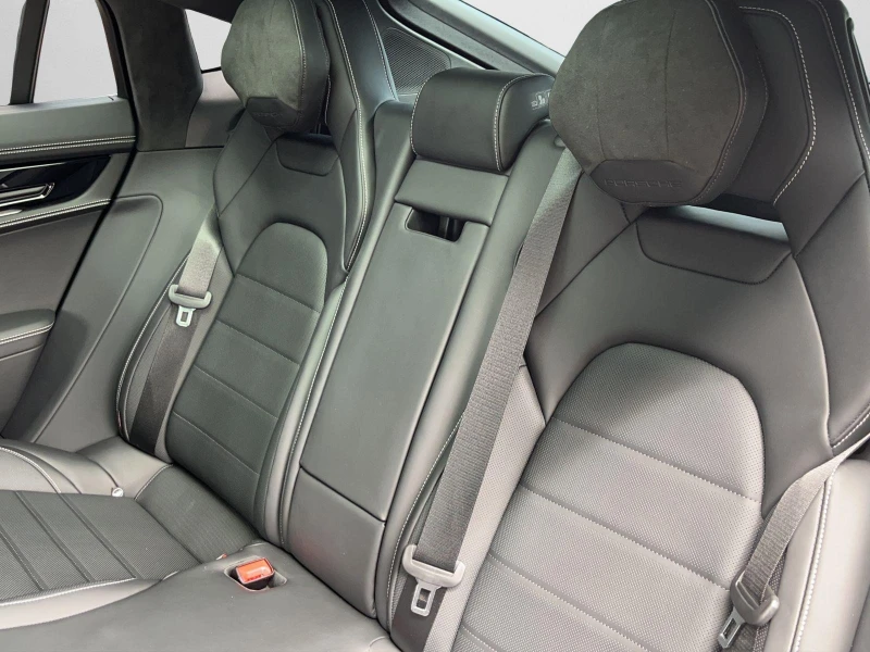 Porsche Panamera TURBO E-HYBRID/FACELIFT/ACTIVE RIDE/BOSE/PANO/360/, снимка 16 - Автомобили и джипове - 52165582