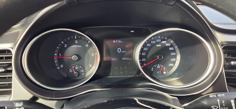 Kia Ceed 89 000km. 1.6 CRDi (115 Hp), снимка 11 - Автомобили и джипове - 52411109