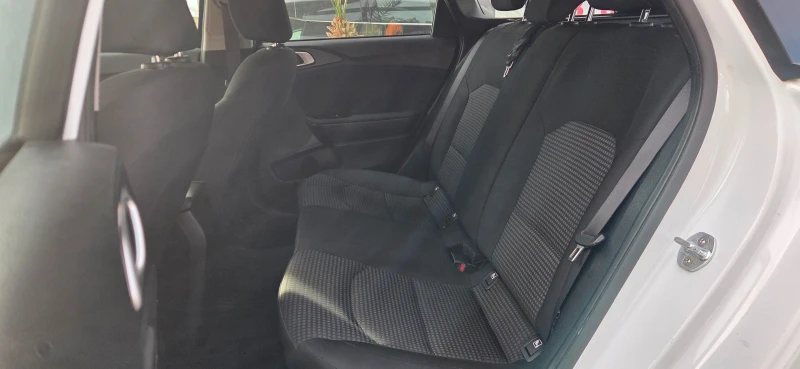 Kia Ceed 89 000km. 1.6 CRDi (115 Hp), снимка 9 - Автомобили и джипове - 52411109