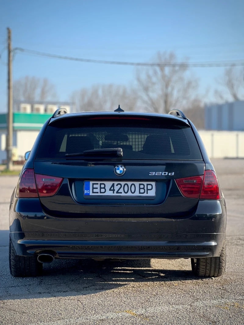 BMW 320 320D FACELIFT, снимка 4 - Автомобили и джипове - 52860574