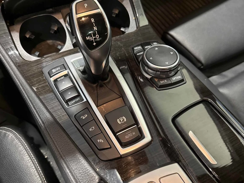 BMW 535 * 535i xDrive * CARFAX * ЦЕНА ДО БГ, снимка 10 - Автомобили и джипове - 52977597