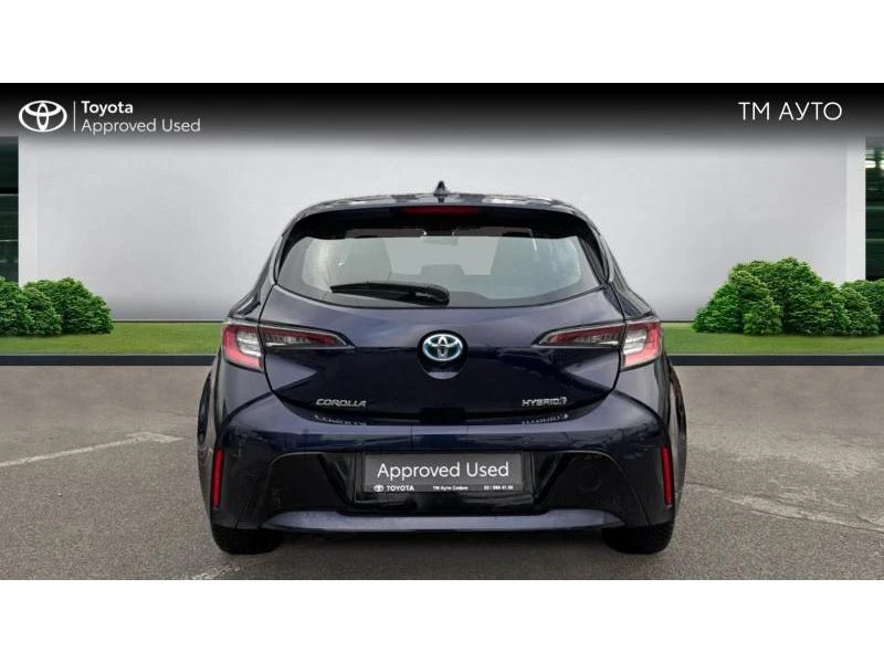 Toyota Corolla 1.8HSD Executive, снимка 4 - Автомобили и джипове - 48204250