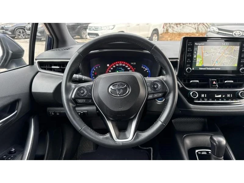 Toyota Corolla 1.8HSD Executive, снимка 9 - Автомобили и джипове - 48204250