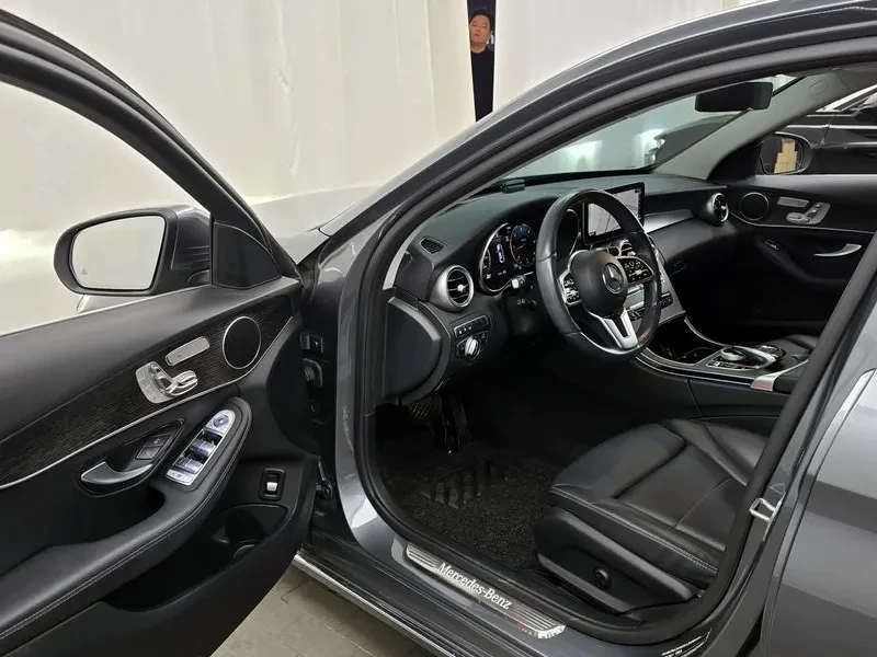 Mercedes-Benz C 220 d, снимка 10 - Автомобили и джипове - 54287266