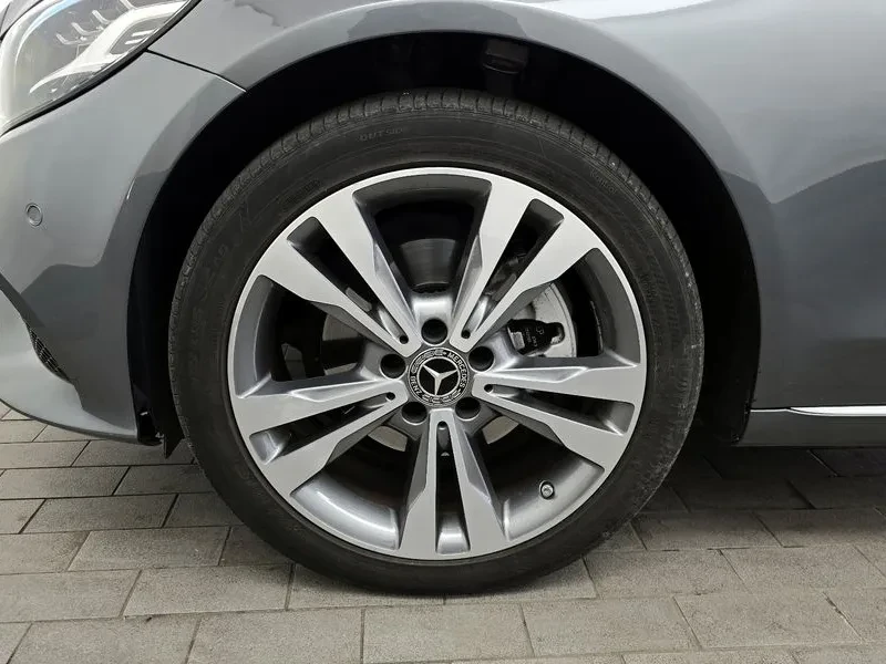 Mercedes-Benz C 220 d, снимка 5 - Автомобили и джипове - 54287266