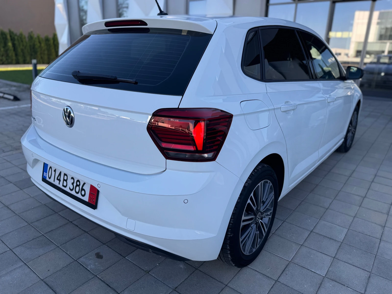 VW Polo NAVI LED DISTRONIC  60000км!!! EURO6 FULL - изображение 8