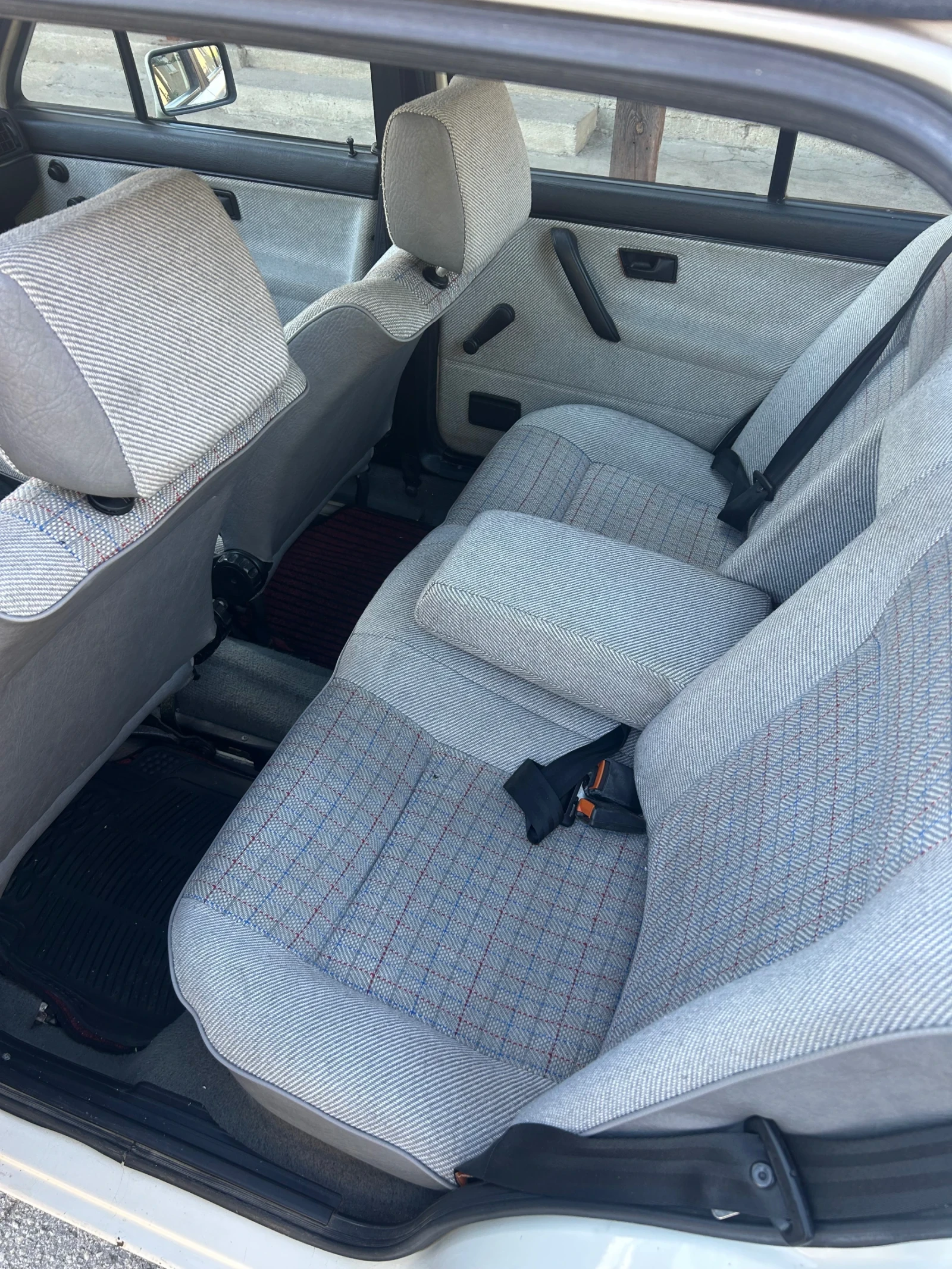 VW Jetta | Mobile.bg   11