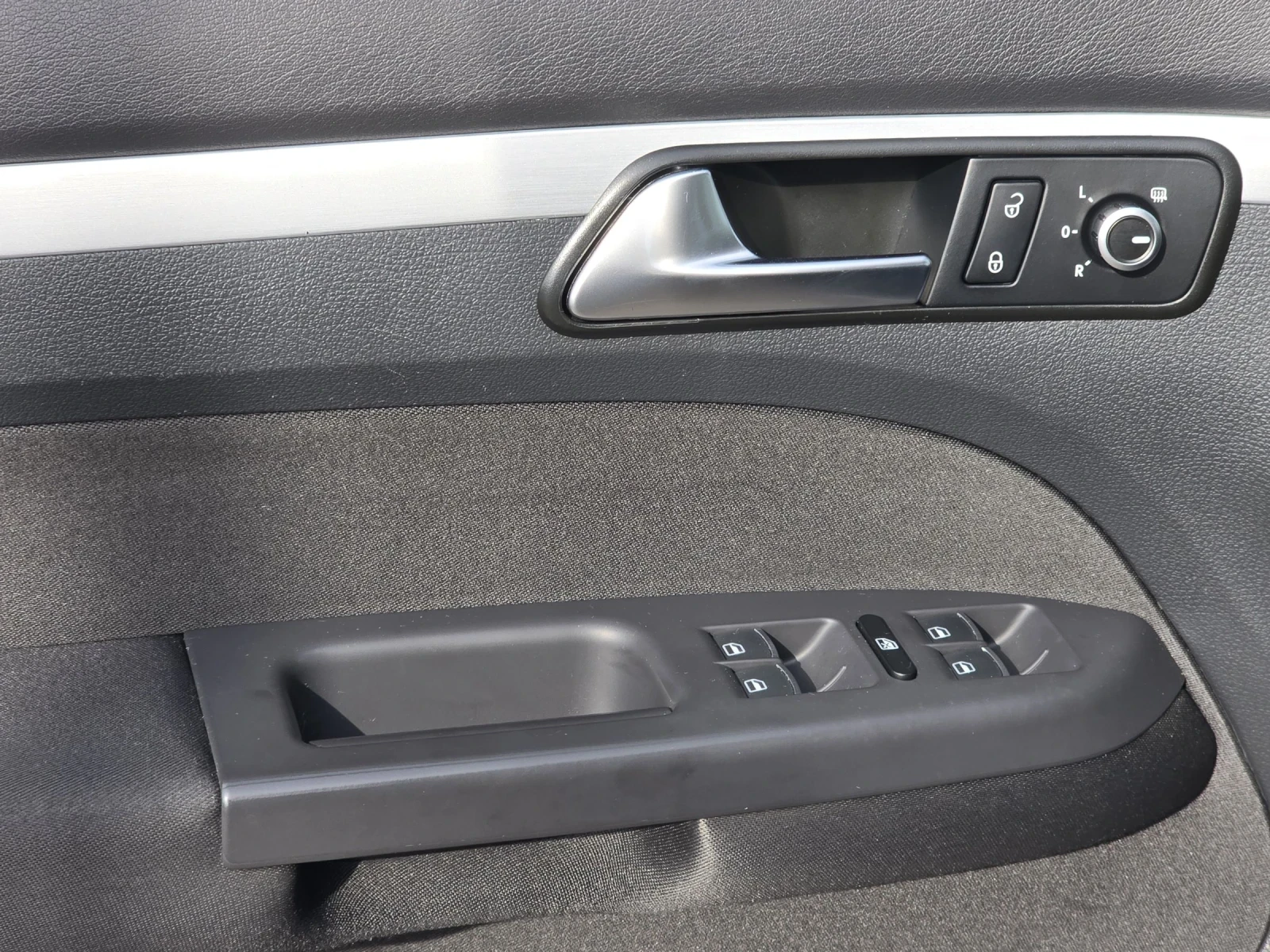 VW Touran 1.4TSI/EcoFuel/World Cup // | Mobile.bg   17