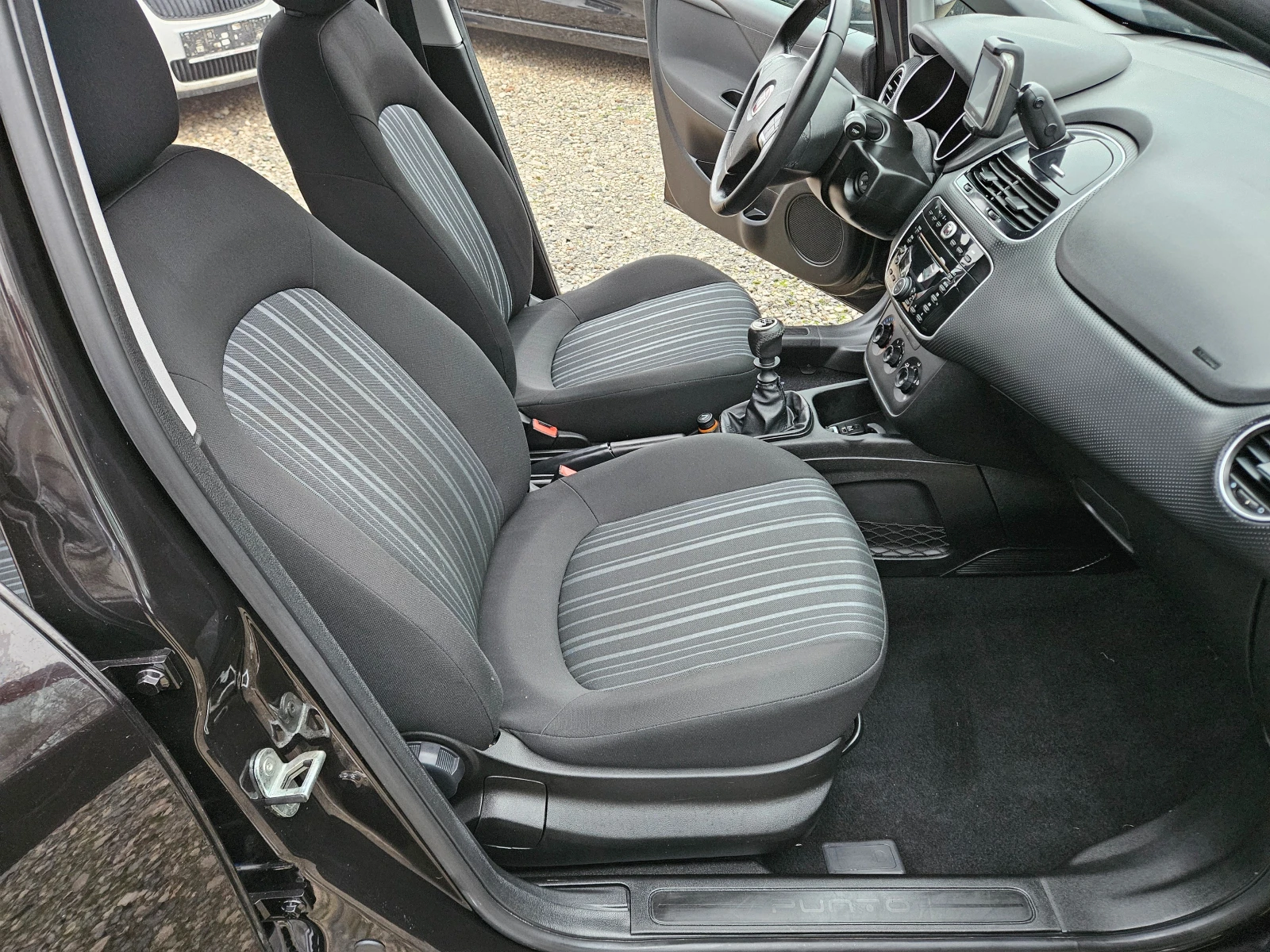 Fiat Punto 1.2 ������ 69�� EVO | Mobile.bg � ����������� 12