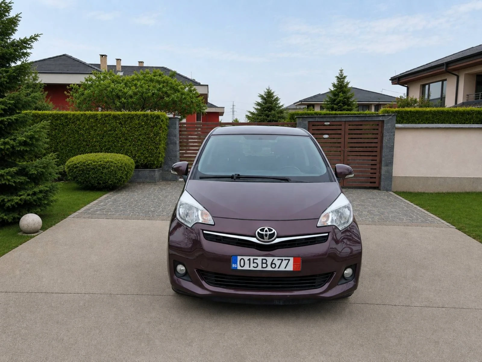 Toyota Verso S, снимка 2 - Автомобили и джипове - 53338159