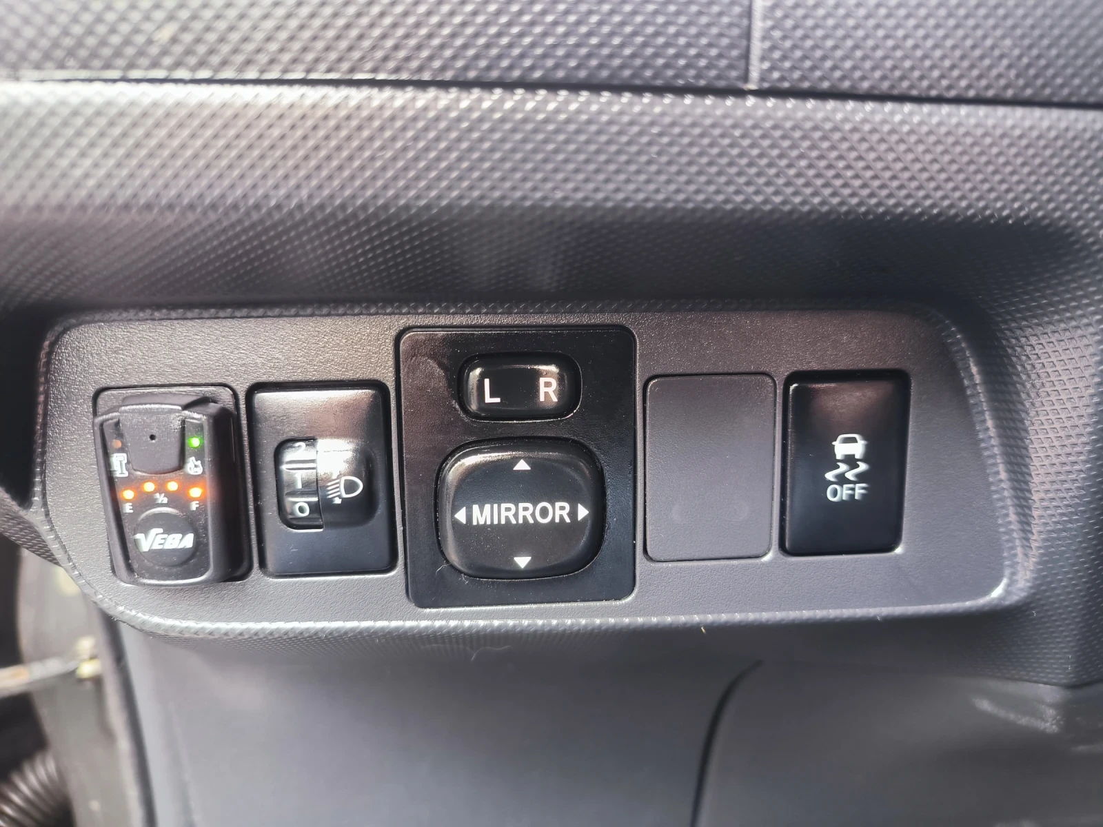 Toyota Auris 1.4 ������-��� | Mobile.bg � ����������� 13