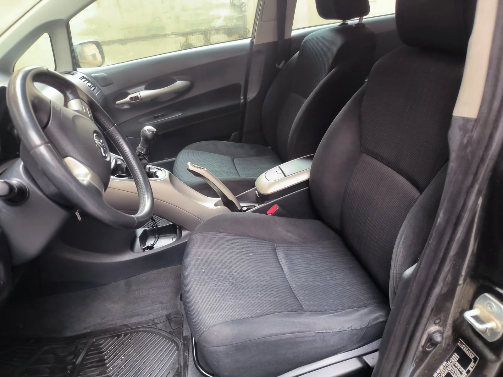 Toyota Auris 1.4 ������-��� | Mobile.bg � ����������� 7