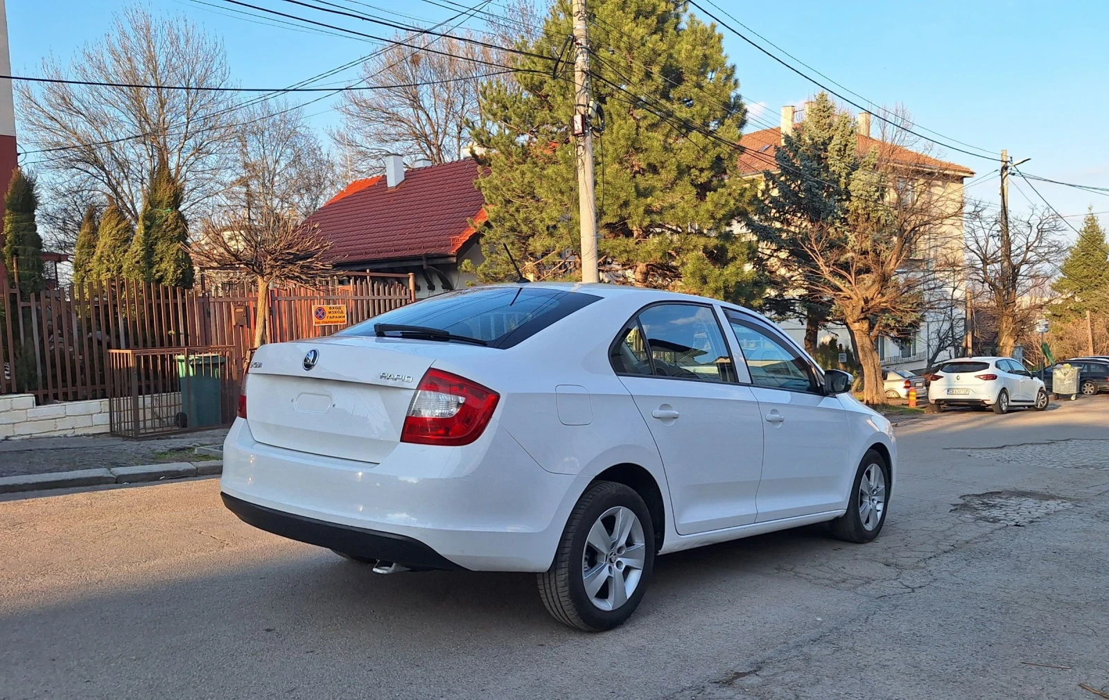 Skoda Rapid 1.6 TDI 115к.с. EURO6 Adaptive Cruise Control, снимка 9 - Автомобили и джипове - 53760387