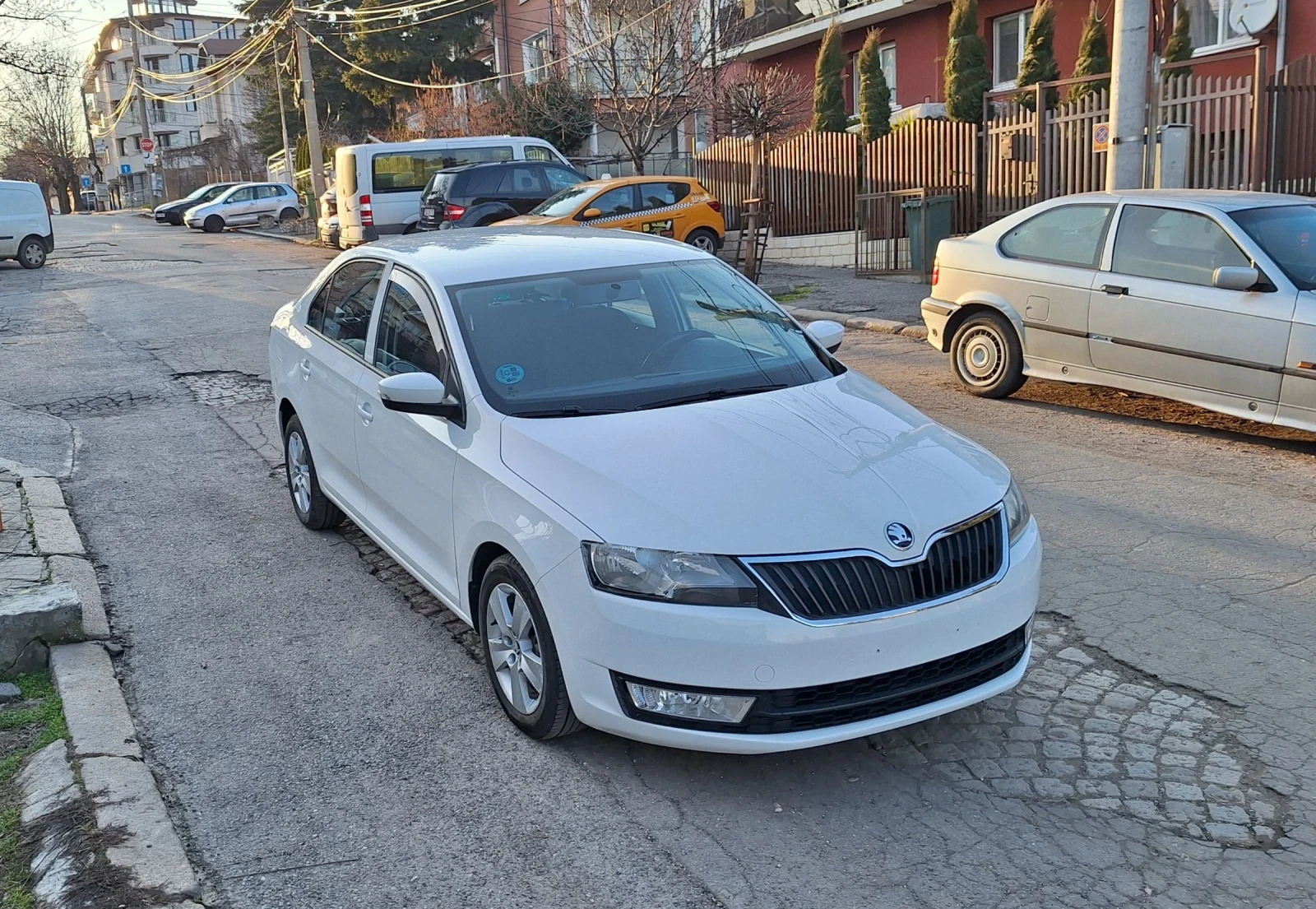 Skoda Rapid 1.6 TDI 115к.с. EURO6 Adaptive Cruise Control, снимка 15 - Автомобили и джипове - 53760387