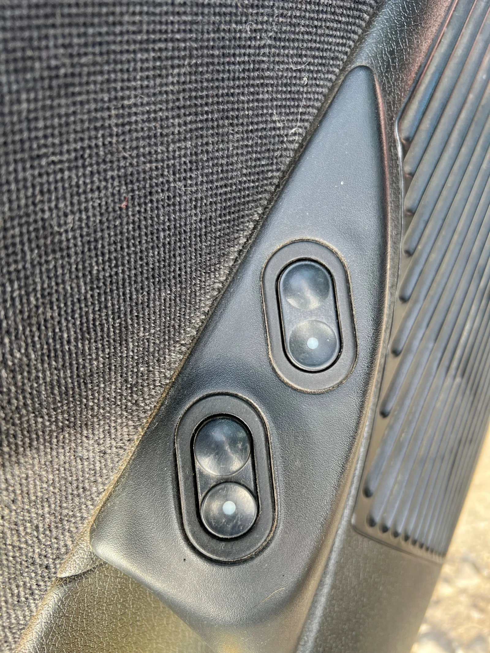 Opel Corsa 1.2i КЛИМАТИК/4 ЦИЛИНДЪРА, снимка 10 - Автомобили и джипове - 53904165