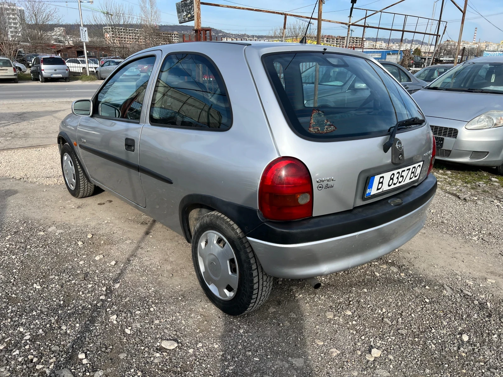 Opel Corsa 1.2i КЛИМАТИК/4 ЦИЛИНДЪРА, снимка 3 - Автомобили и джипове - 53904165
