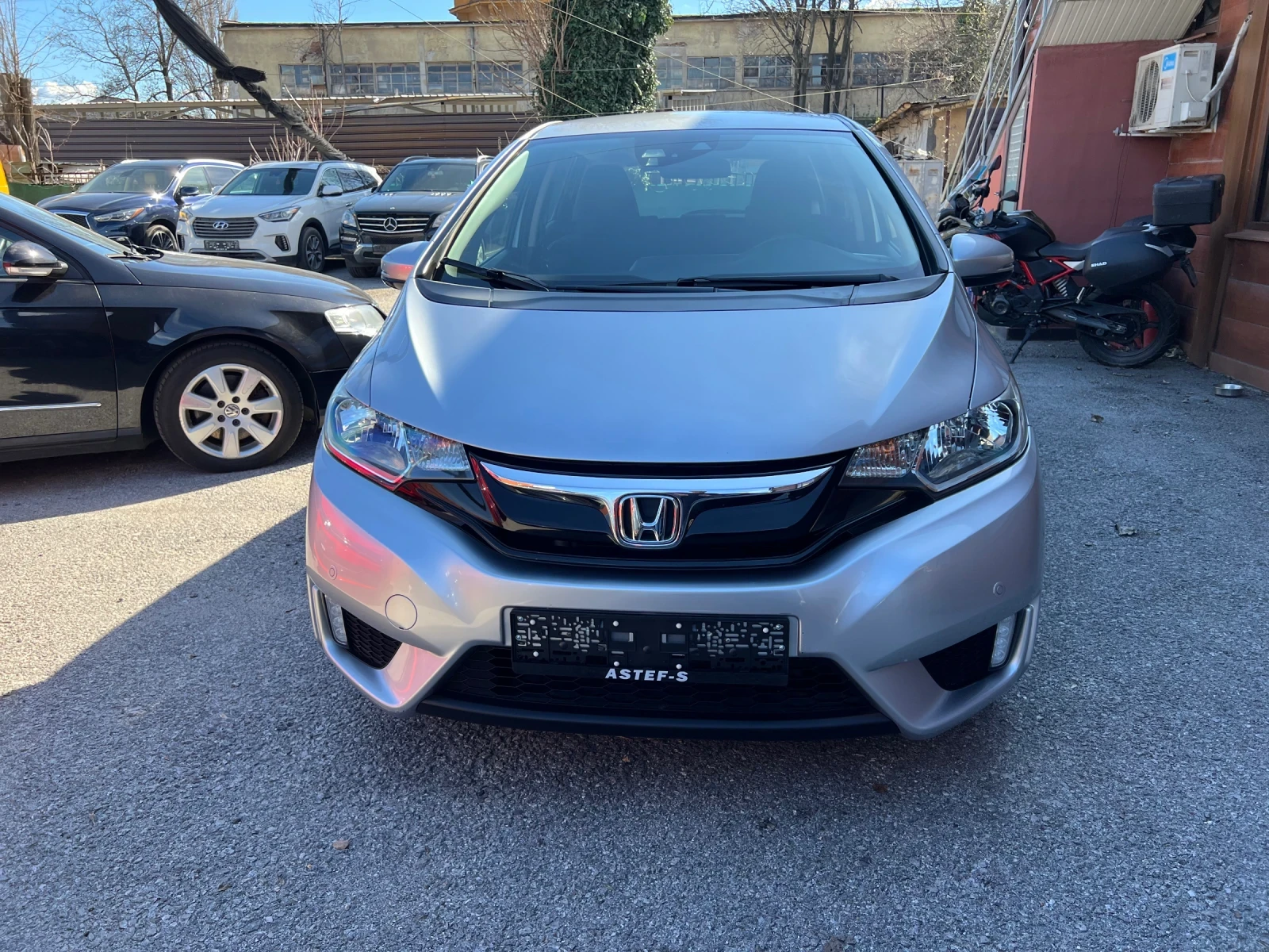 Honda Jazz 1.3 i- VTEC Elegance Навигация , снимка 2 - Автомобили и джипове - 54113952