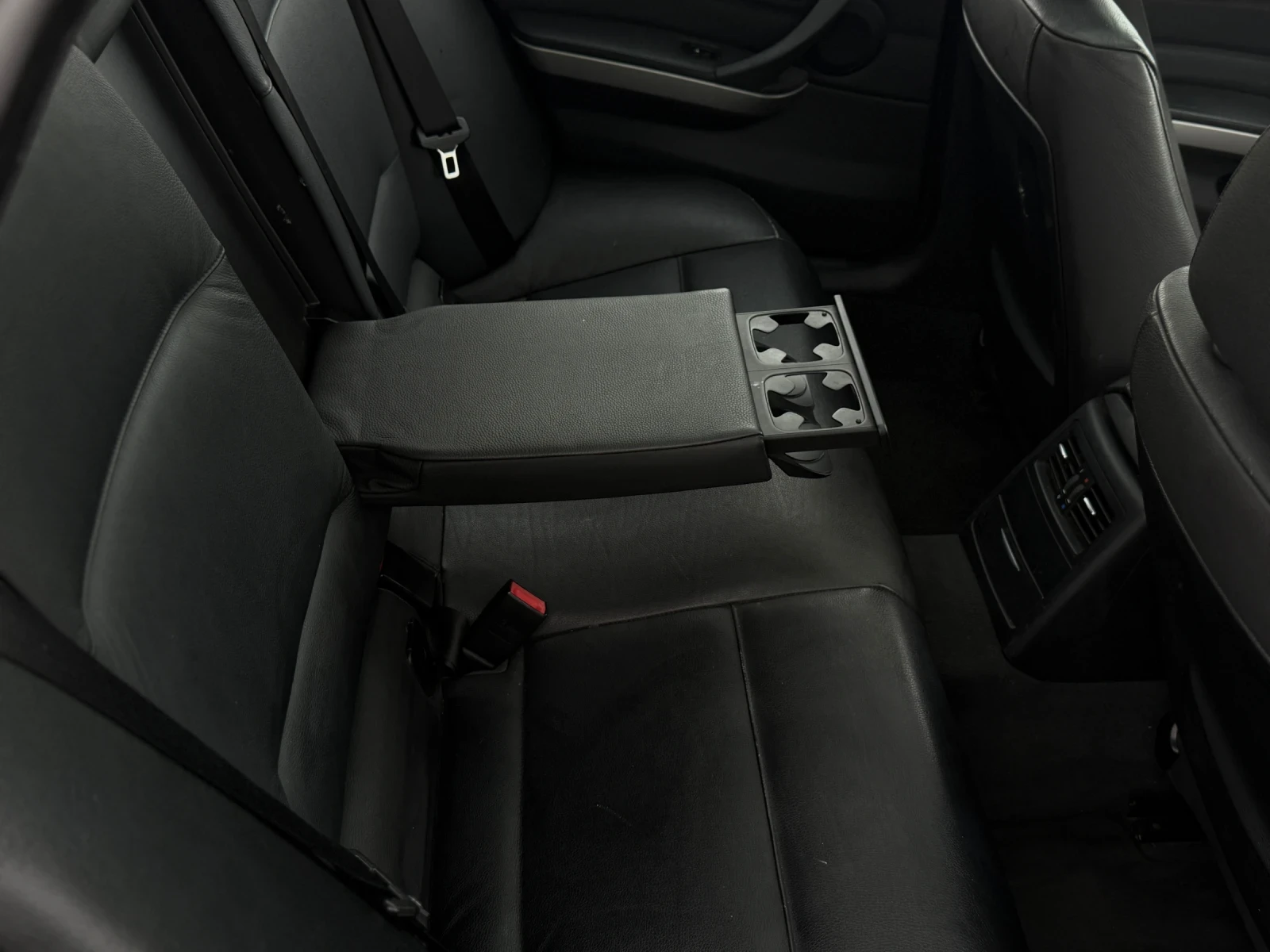 BMW 320 2.0Diesel 163 Панорама, снимка 9 - Автомобили и джипове - 54156172