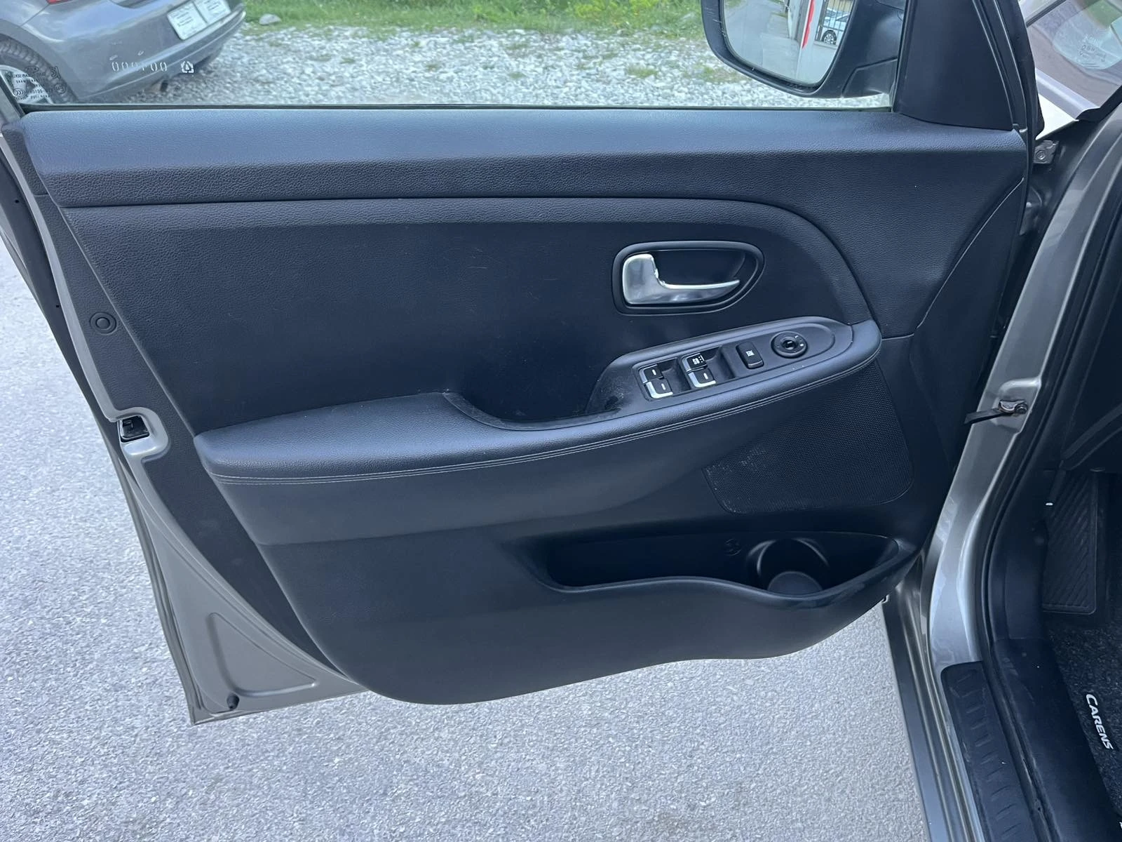 Kia Carens 1.7CRDI 116кс EURO 5B 6ск АВТОПИЛОТ ВНОС ИТАЛИЯ, снимка 7 - Автомобили и джипове - 54240365