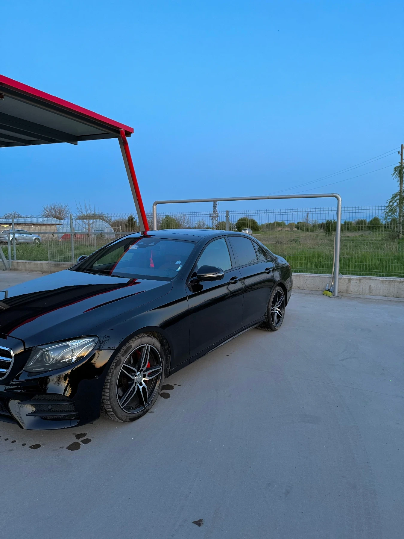 Mercedes-Benz E 220, снимка 3 - Автомобили и джипове - 54247510